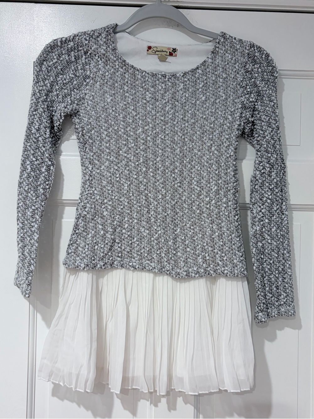 Speechless Gray Sparkle Knit Top with White Tag Detail
